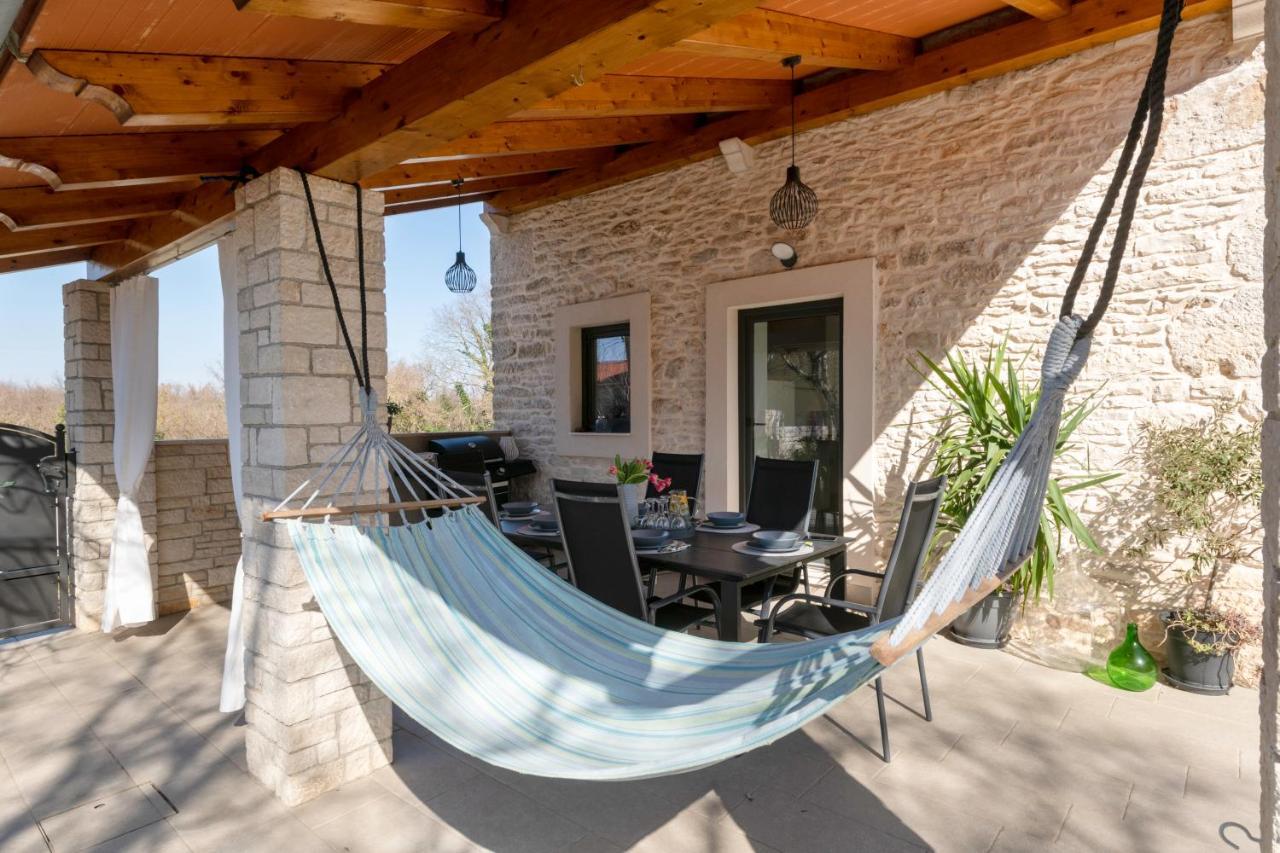 Villa Ena With Private Pool Pinezici  Bagian luar foto